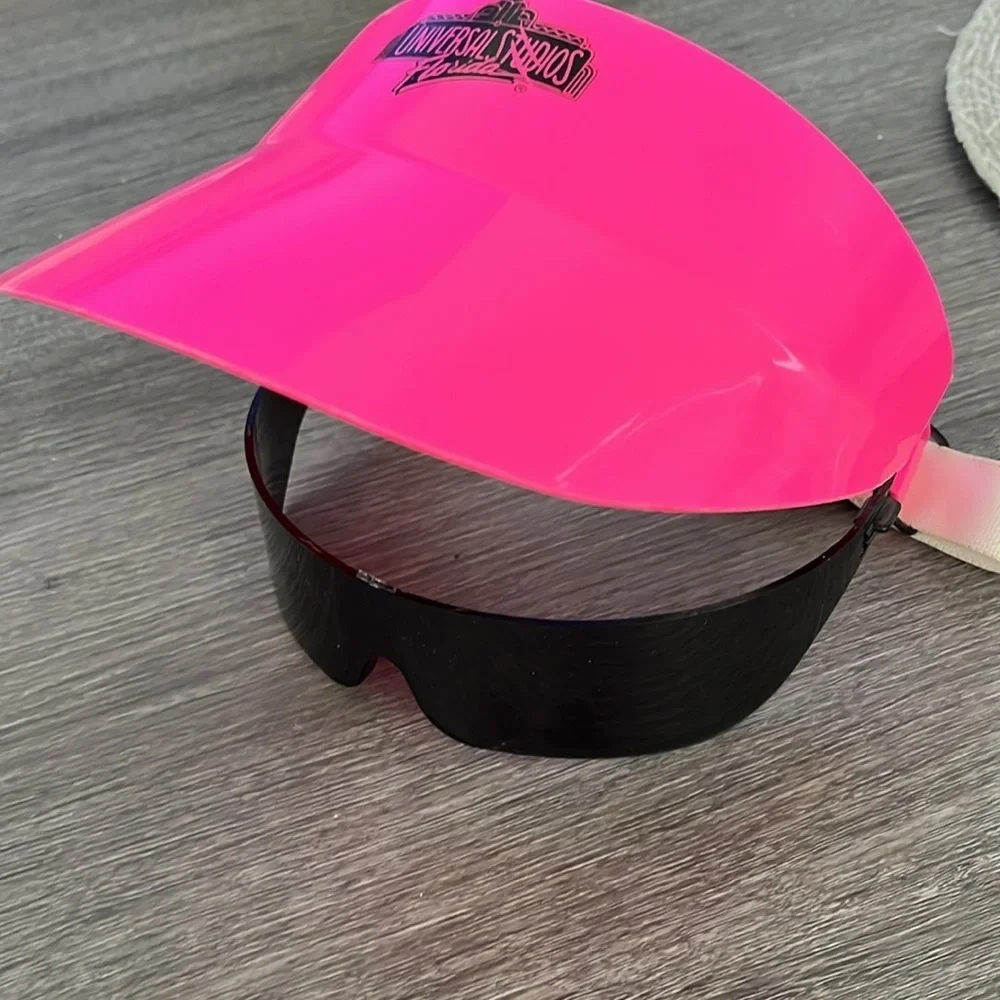 Universal studios Neon Pink Sun Visor hat vintage 30 anniversary with sunglasses